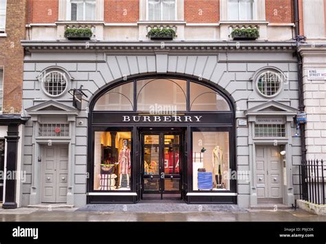 burberry shop in london